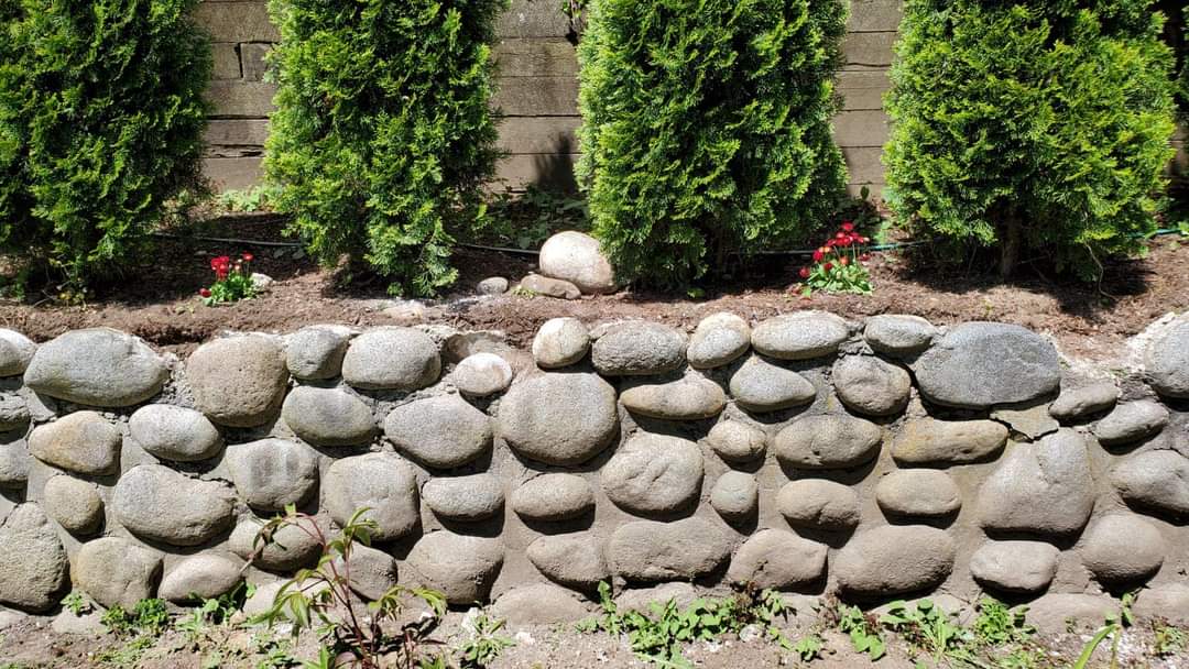 stone matrix retaining wall